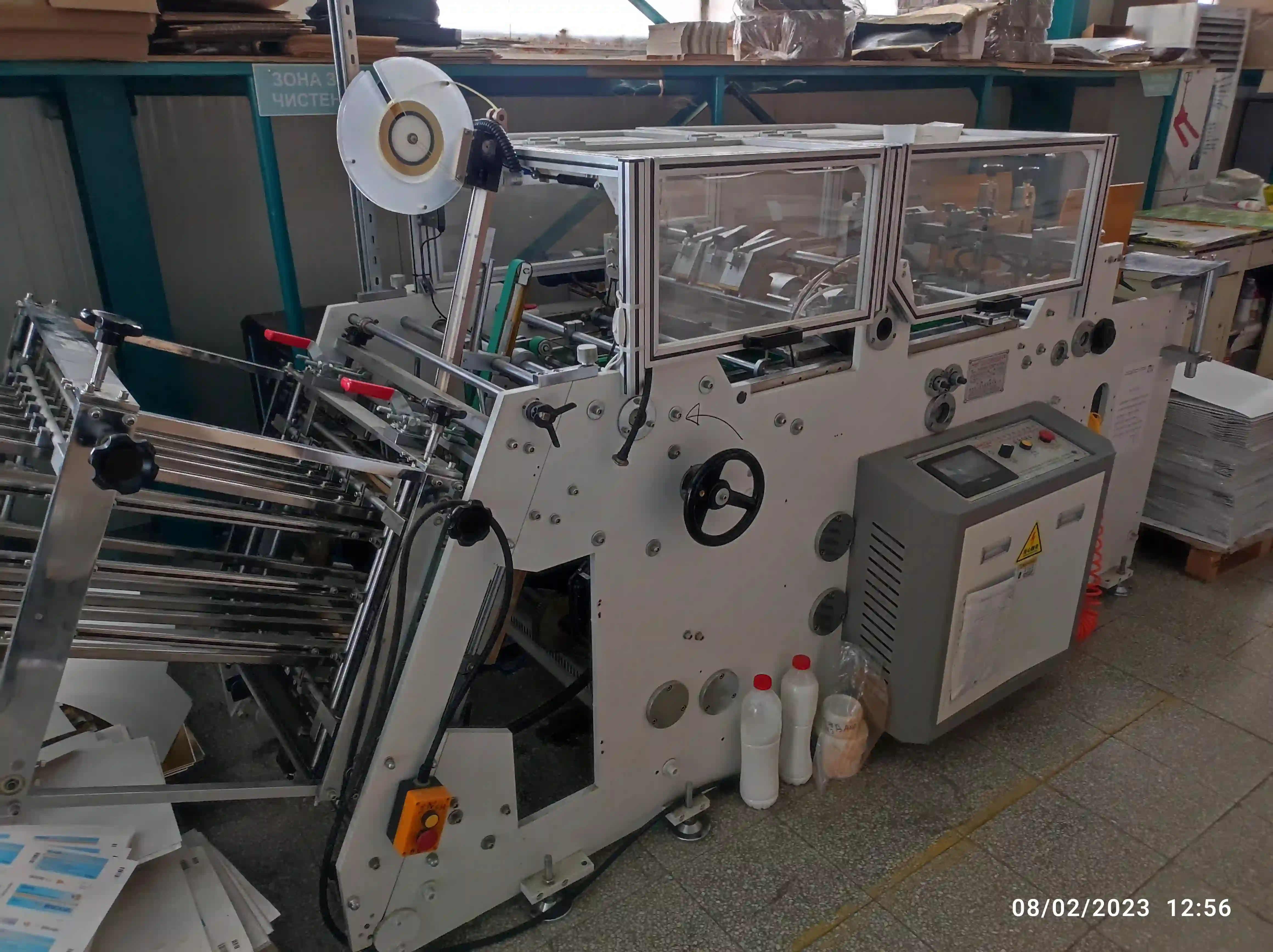 Used flatbed die cutting machine in EU warehouse