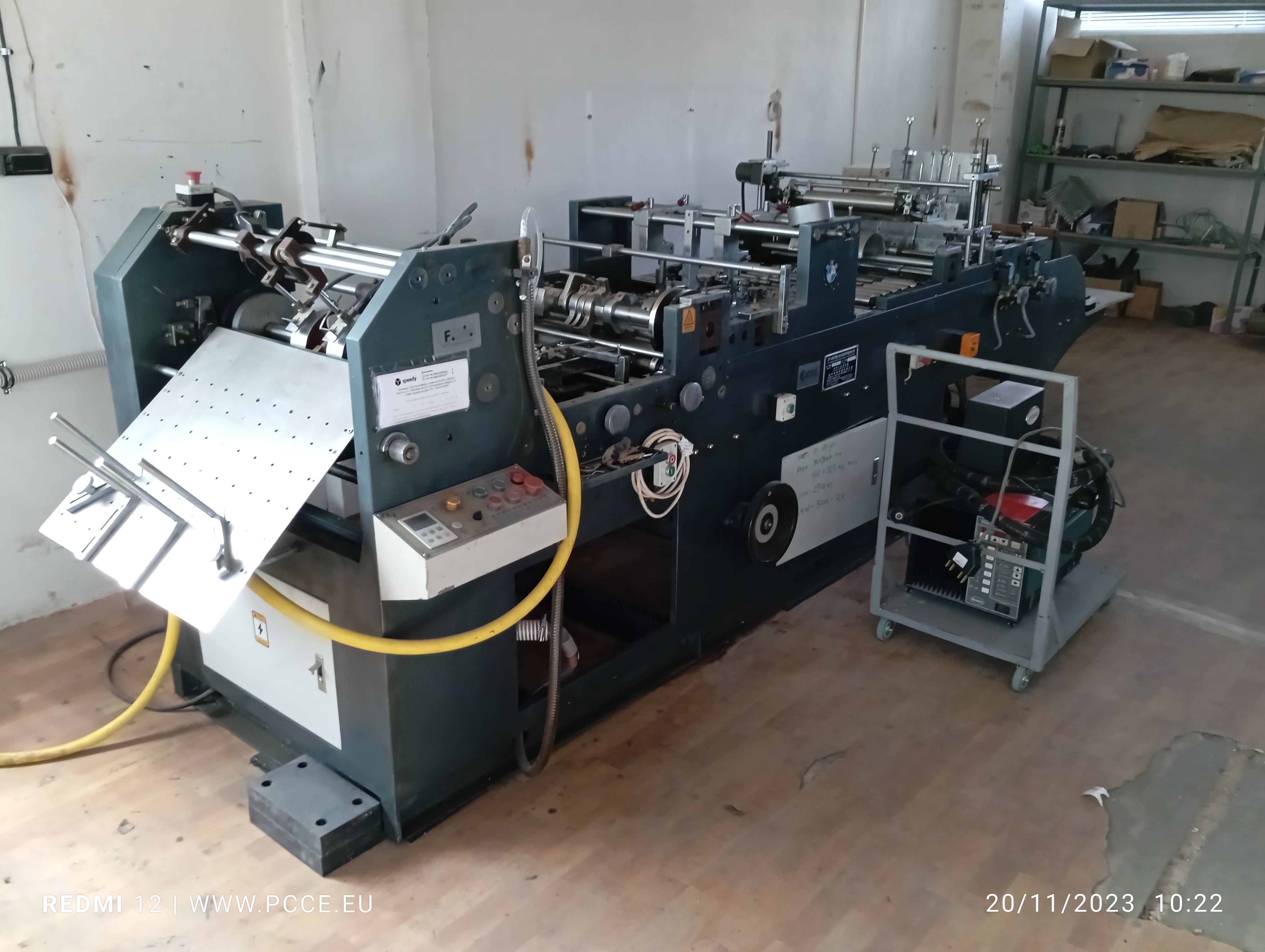 High speed paper bags making machine